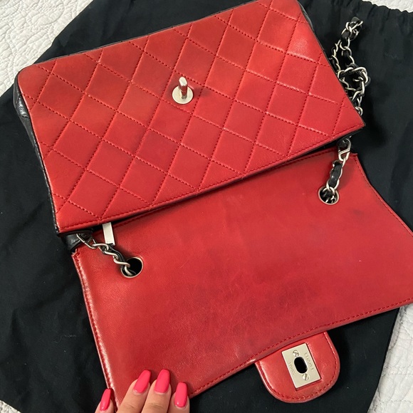 ‼️SOLD‼️CHANEL Vintage Classic Medium Flap Bag - Picture 9 of 13